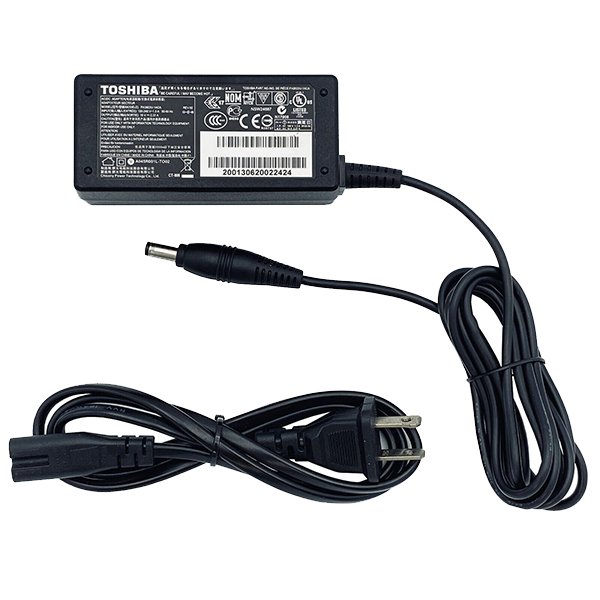 toshiba satellite p750 laptop charger.jpg toshiba satellite p750 laptop charger.jpg