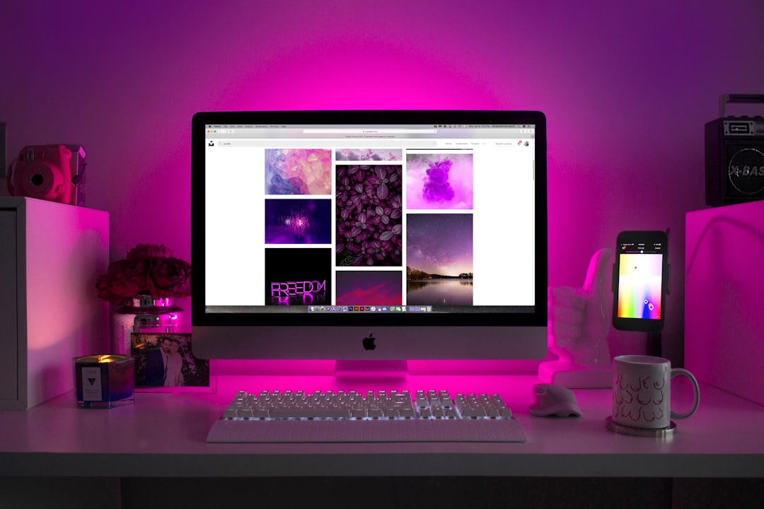 turned-onsilver-imac-pmh0uog1vle